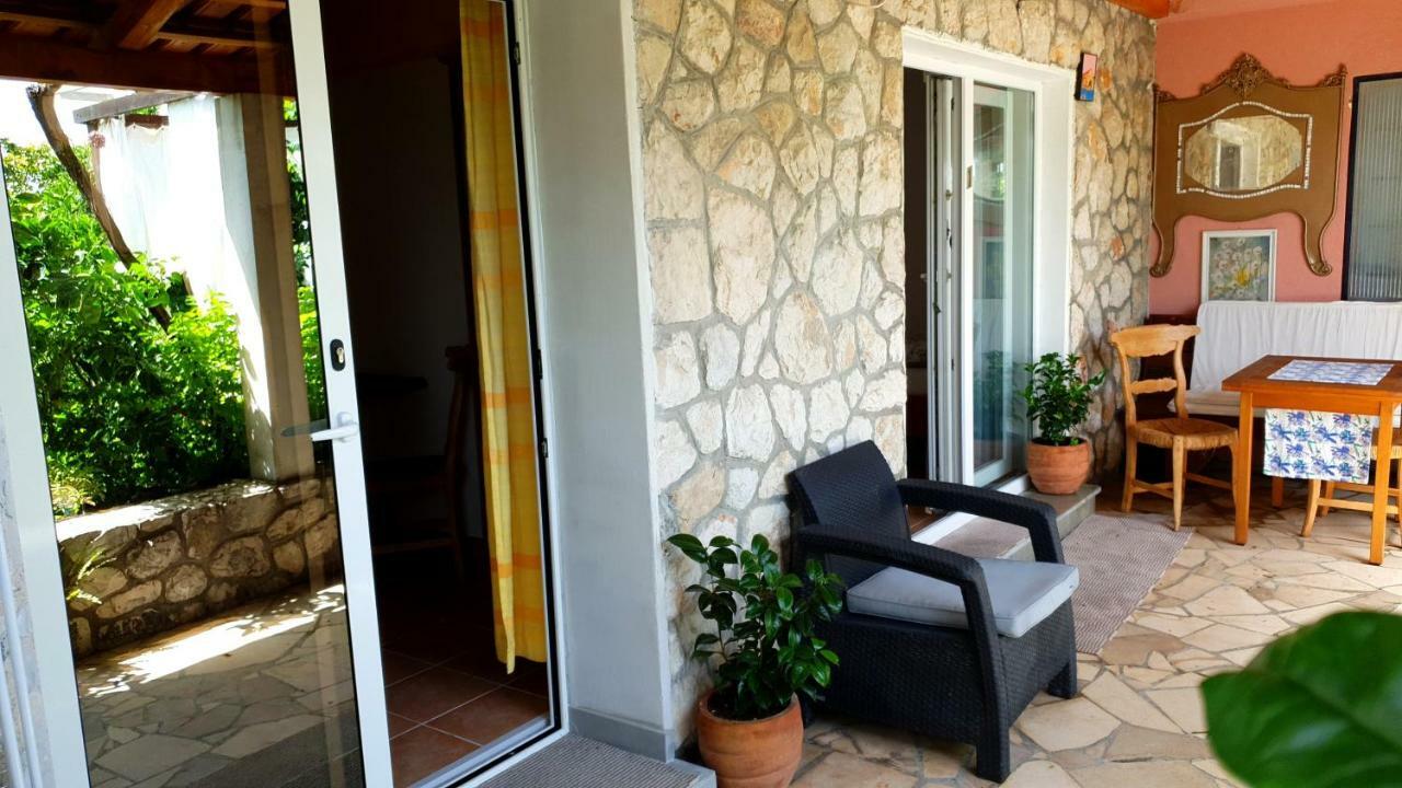 Mare Apartment *