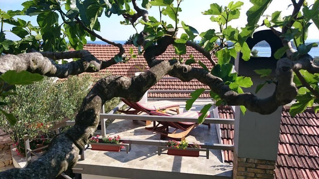 Mare Apartma Hvar Town